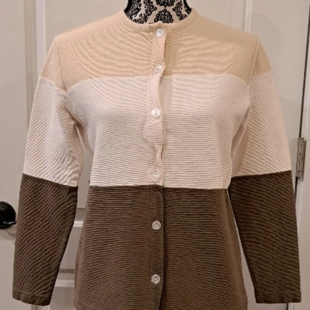Great Northwest Clothing Company Striped top  CreamTan Brown size S